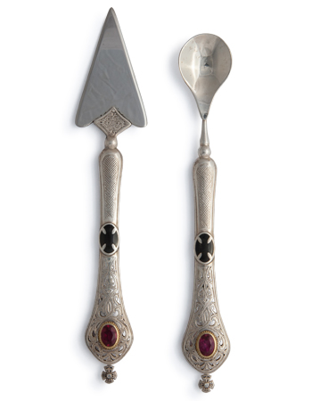 SPOONS / SPEARS 001